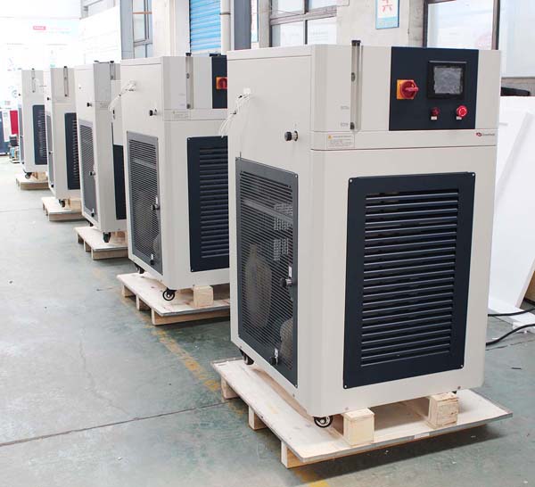 密閉加熱制冷循環機，-80℃~200℃高精度控溫