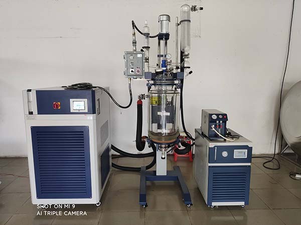 高低溫冷熱一體機-80℃~200℃特點