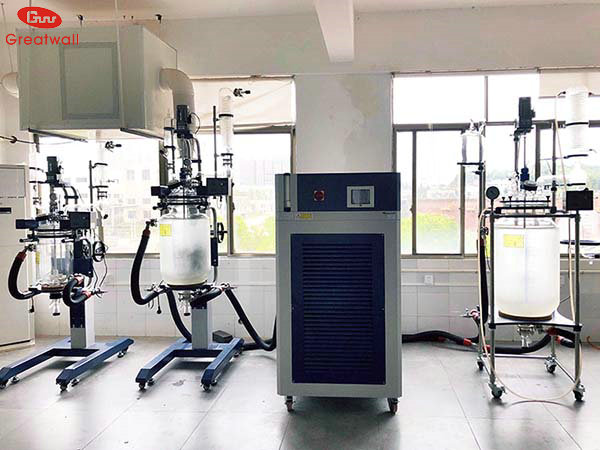 密閉制冷加熱一體機產品特點